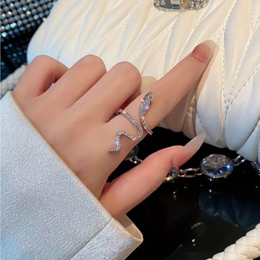 Silver Snake Ring with Crystals, NEW - Picture 6 of 7